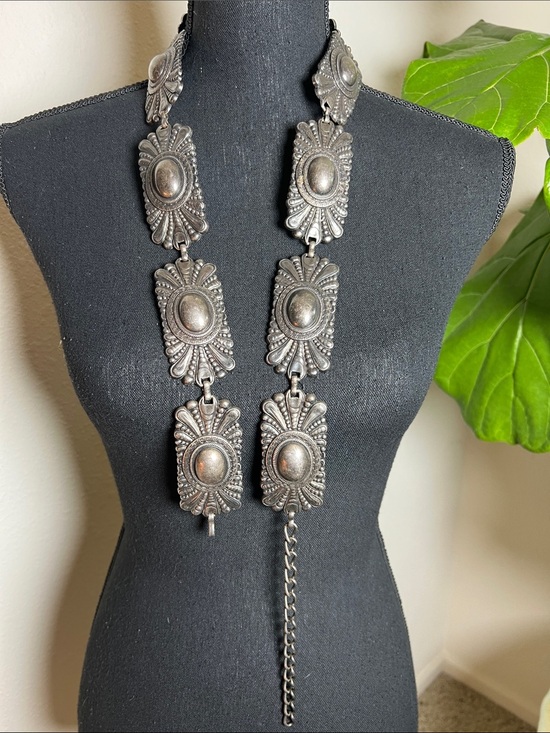 ESCADA Women’s Gun Metal Vintage Ornate Concho Belt Made in Spain HEAVY!! main image 11